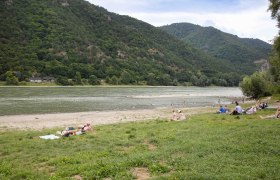 Danube beach Weißenkirchen, © Donau NÖ Tourismus GmbH_Barbara Elser Danube beach Weißenkirchen, © Donau NÖ Tourismus GmbH_Barbara Elser