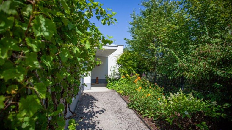 House and garden, © itjproductions House and garden, © itjproductions