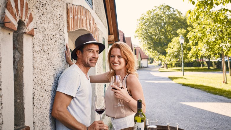 Arbesthal wine cellar lane, VIA.CARNUNTUM., © Donau Niederösterreich, Andreas Hofer Arbesthal wine cellar lane, VIA.CARNUNTUM., © Donau Niederösterreich, Andreas Hofer