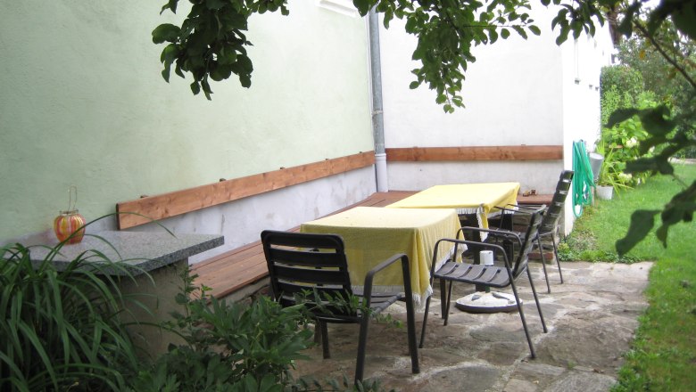 Cozy seating area in the garden, © Andreas Dworan Cozy seating area in the garden, © Andreas Dworan