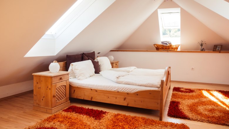 Bedroom-orange at the Jakob organic winery, © Bioweingut Jakob Bedroom-orange at the Jakob organic winery, © Bioweingut Jakob