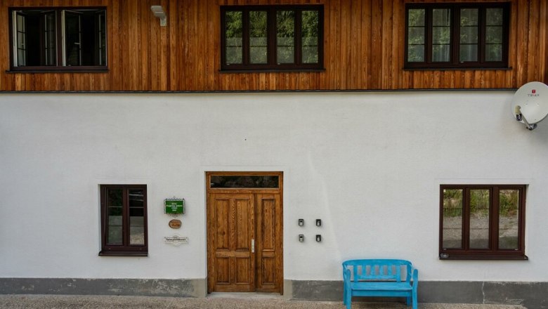 House of Hoamat legends outside, © Lisa Kniewasser House of Hoamat legends outside, © Lisa Kniewasser