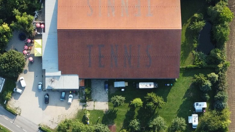 Indoor tennis center Petronell, © Tennishalle Petronell Aerial view of the Petronell indoor tennis center