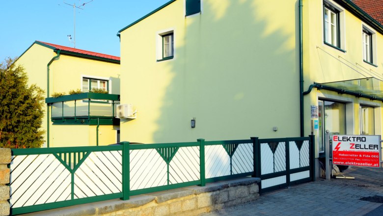 Entrance to apartment and apartment, © Regina Petric Entrance to apartment and apartment, © Regina Petric