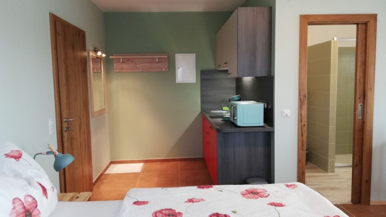 Room with kitchenette, © Nicole Montaperti Room with kitchenette, © Nicole Montaperti