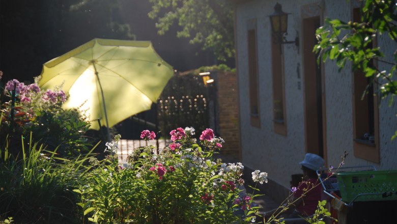 Square in front of the house, © Christoph Gabrisch Square in front of the house, © Christoph Gabrisch
