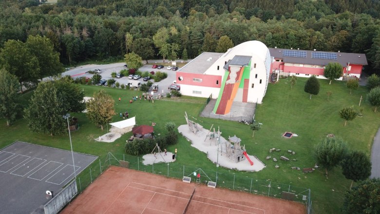 Aerial view of Weinburg leisure center, © Gemeinde Weinburg Aerial view of Weinburg leisure center, © Gemeinde Weinburg