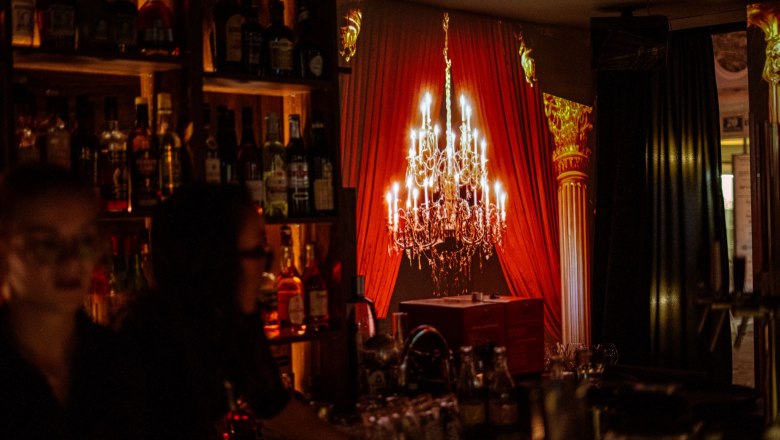 Chameleon Bar Visuals, © Patrick Zimmerhackl Chameleon Bar Visuals, © Patrick Zimmerhackl