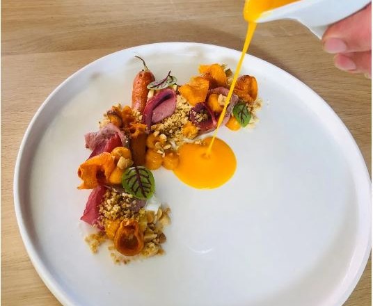 Aris Cantina, © Aris Cantina Aris Cantina, © Aris Cantina