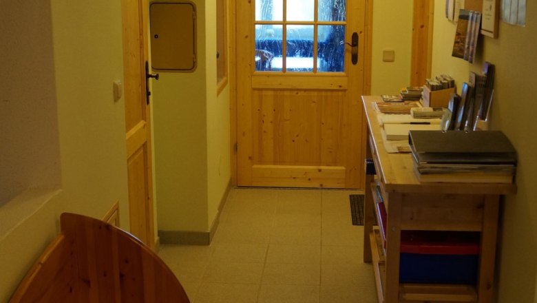 Aisle with information and games, © Reep Aisle with information and games, © Reep