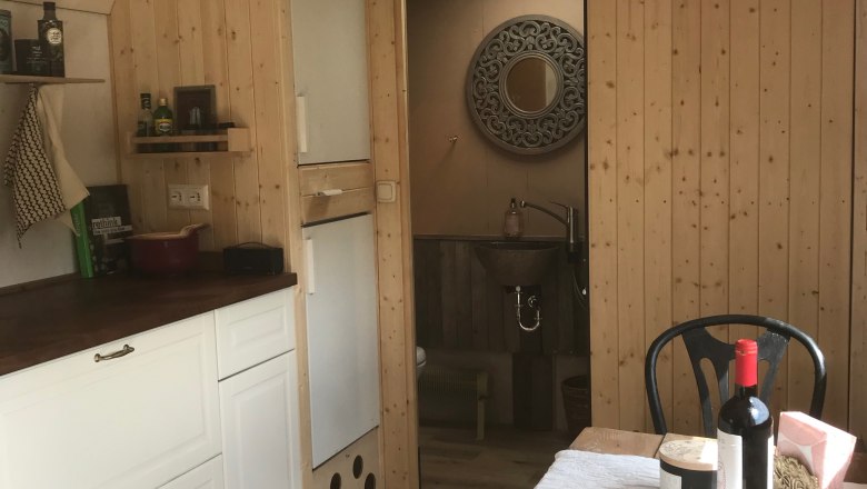 Leopold-the llama herding cart, © lamawanderland Leopold-the llama herding cart, © lamawanderland