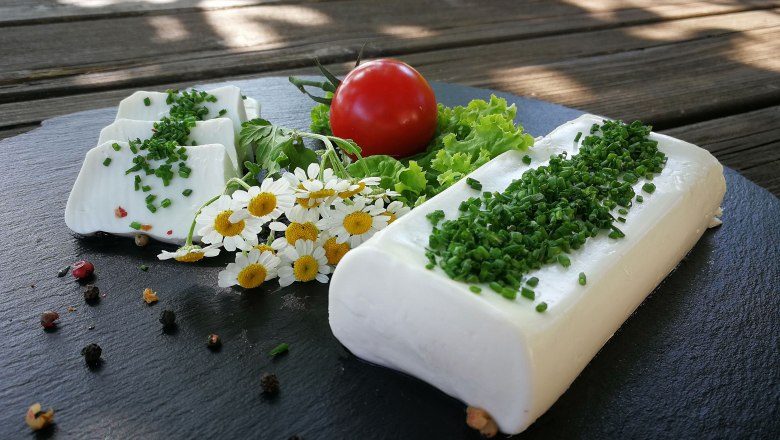 Sheep's cheese in the Heilos farm shop, © Claudia Gugler Sheep's cheese in the Heilos farm shop, © Claudia Gugler
