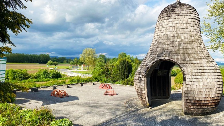 Mostviertler giant must pear, © Parlamentwirt Mostviertler giant must pear, © Parlamentwirt