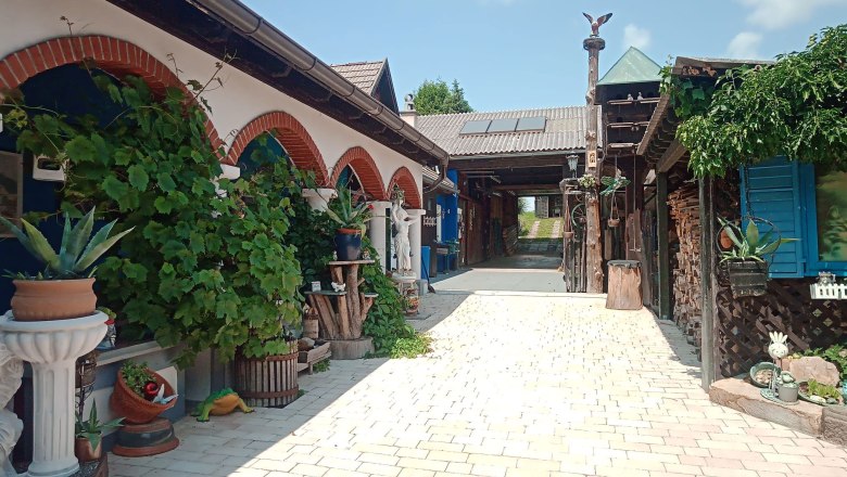 Inner courtyard, © Jutta Deluxe Gmbh Inner courtyard, © Jutta Deluxe Gmbh