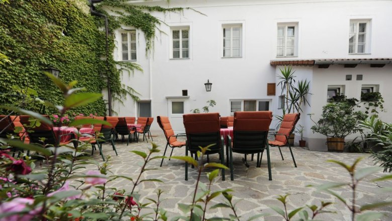 Inner courtyard, © Hotel zum goldenen Engel Inner courtyard, © Hotel zum goldenen Engel