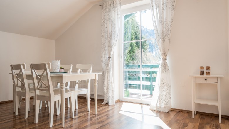 Dining room of the vacation home Weitental, © Gerald Demolsky Dining room of the vacation home Weitental, © Gerald Demolsky