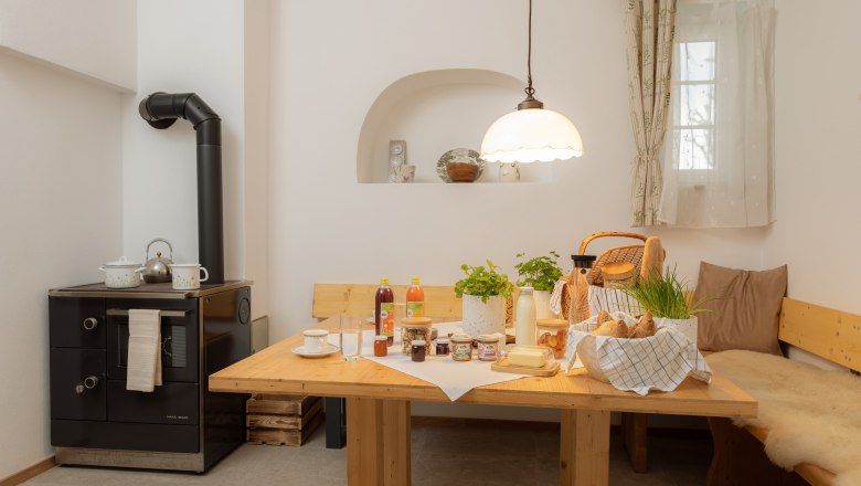 Cozy dining area with oven, © Wienerwald Tourismus/Fotoatelier Schörg Cozy dining area with oven, © Wienerwald Tourismus/Fotoatelier Schörg