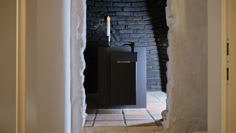 Wall breakthrough in house five, © Prof. Arch. DI Dietmar Kraus Wall breakthrough in house five, © Prof. Arch. DI Dietmar Kraus