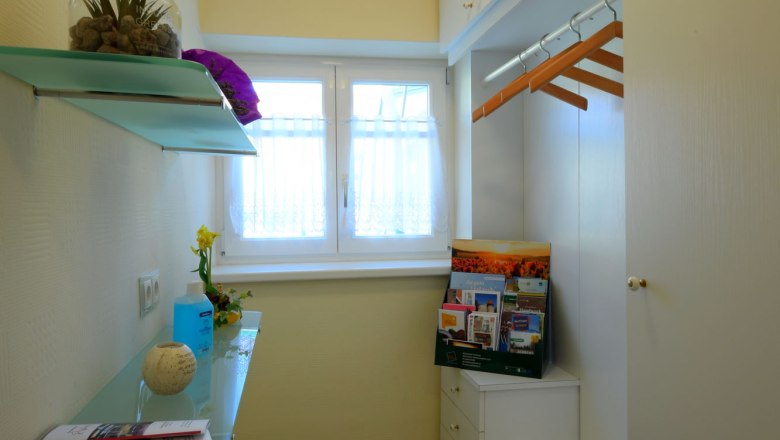 Apartment anteroom, © Regina Petric Apartment anteroom, © Regina Petric