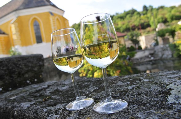 Wine tasting in Gumpoldskirchen, © Lois Lammerhuber