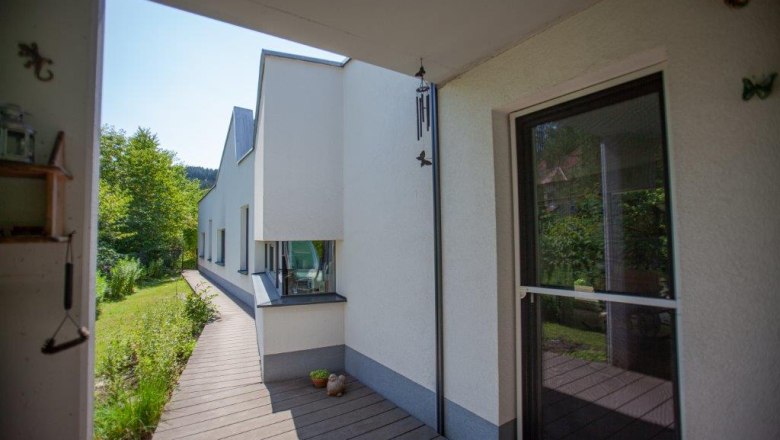 House and garden, © itjproductions House and garden, © itjproductions