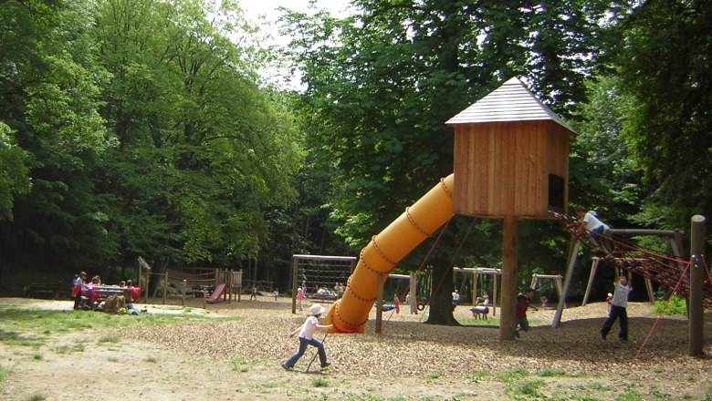 Sparbach Nature Park, © Naturpark Sparbach Playground in Sparbach Nature Park with slide and climbing frame.
