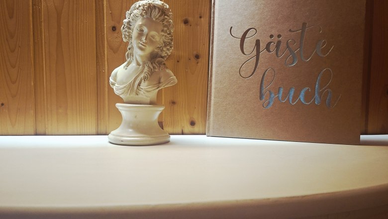 Guestbook, © Manuela Heher Guestbook, © Manuela Heher