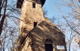 Weigl-Warte, © www.oetk.at Stone observation tower in the forest, Weigl-Warte.