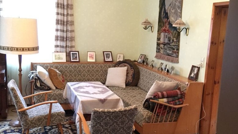 Living room with satellite TV, WLAN and landline telephone, © C. Gabrisch Living room with satellite TV, WLAN and landline telephone, © C. Gabrisch