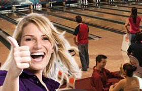 Bowling Center Purgstall, © Buchinger KG Person showing thumbs up in a bowling center.