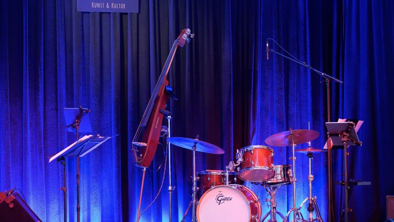 HOB i RAUM stage shortly before the concert begins, © HOB i RAUM HOB i RAUM stage shortly before the concert begins, © HOB i RAUM