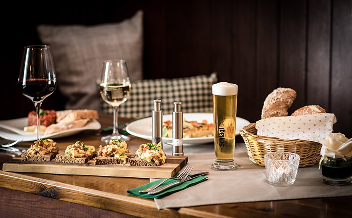 Table, © Ockermüller Table, © Ockermüller