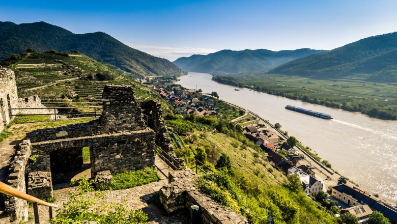 View from the Hinterhaus ruins in Spitz, © Robert Herbst View of the Danube and surrounding countryside from the Hinterhaus ruins in Spitz, Austria.