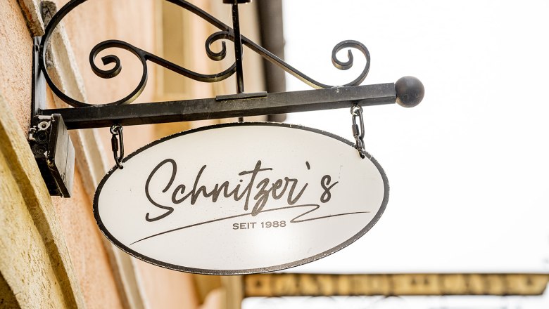 Carver's street sign, © Schnitzers Carver's street sign, © Schnitzers