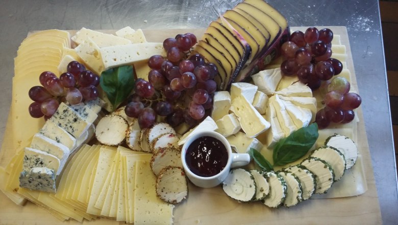 Cheese platter, © Karin Eisenhauer Cheese platter, © Karin Eisenhauer