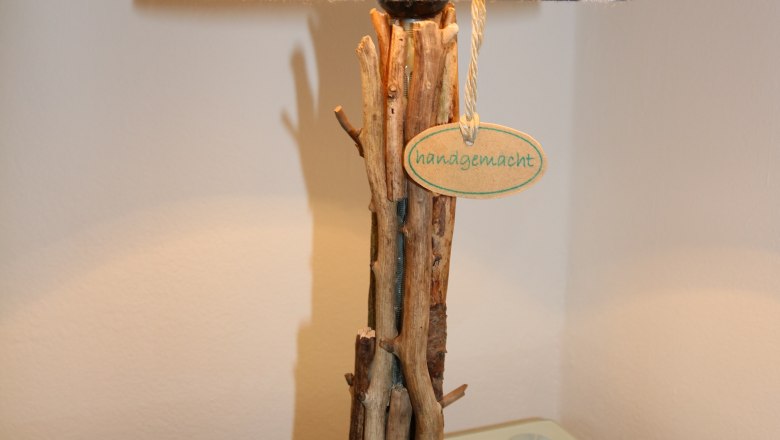 Suture table lamp, © Gruber Claudia Suture table lamp, © Gruber Claudia