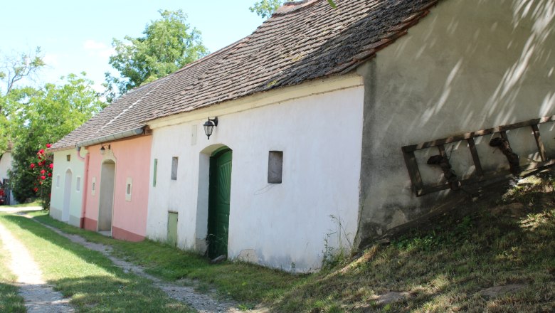 Stoitzendorf wine cellar lane, © Weinviertel Tourismus Traditional wine cellars in the wine cellar lane of Stoitzendorf, Austria.