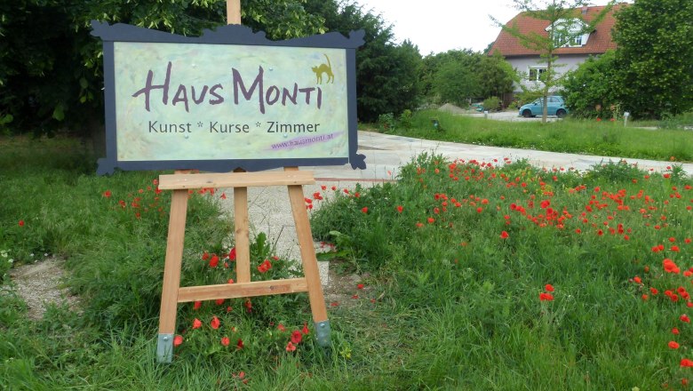 House Monti, © Nicole Montaperti House Monti, © Nicole Montaperti