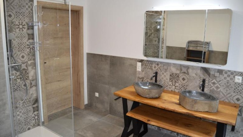 large bathroom upstairs, © Martin Bachner_Happy Nest large bathroom upstairs, © Martin Bachner_Happy Nest