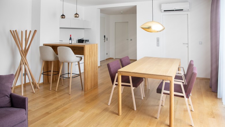 Executive Suite kitchen area, © Peter Hruska Executive Suite kitchen area, © Peter Hruska