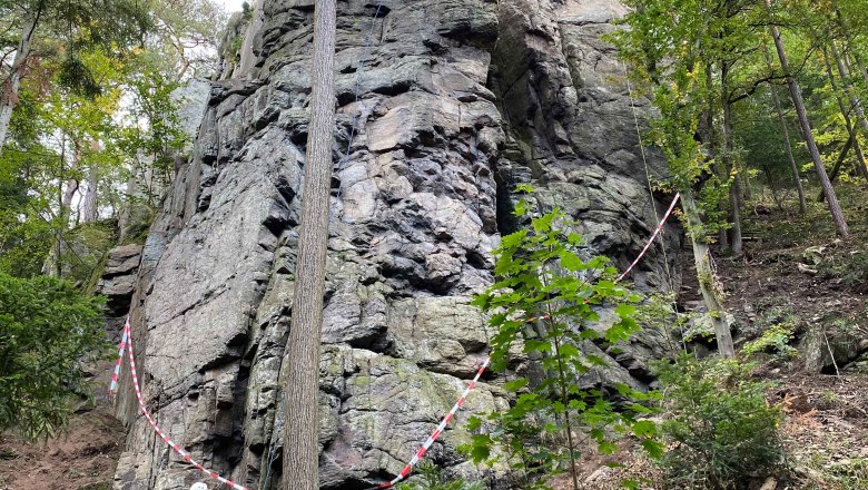 Climbing routes on the Joschi rock, © Bgm. Stefan Seif Climbing routes on the Joschi rock, © Bgm. Stefan Seif