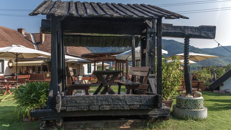 Seat under the press at the Rehrl-Fischer, © Robert Ringseis Seat under the press at the Rehrl-Fischer, © Robert Ringseis