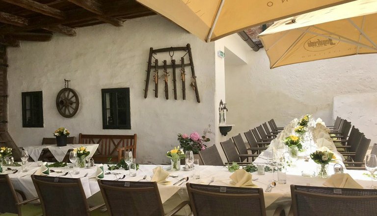 Inner courtyard Rathauskeller Melk, © Rathauskeller Melk Inner courtyard Rathauskeller Melk, © Rathauskeller Melk