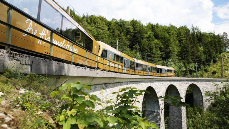 Mariazell Railway "The stairway to heaven", © weinfranz.at The stairway to heaven crosses a bridge surrounded by green nature.