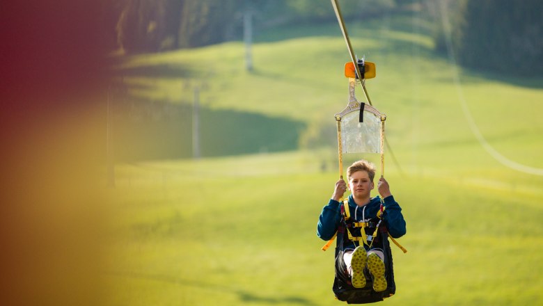 Mit der Zipline in Annaberg fliegt man durch die Lüfte!, © Martin Fülöp Mit der Zipline in Annaberg fliegt man durch die Lüfte!, © Martin Fülöp