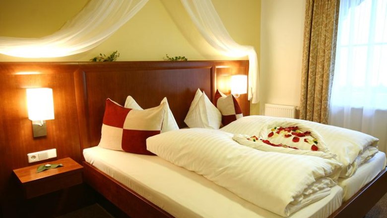 Room in the manor house, © Tennis Golf Hotel Höllrigl Room in the manor house, © Tennis Golf Hotel Höllrigl