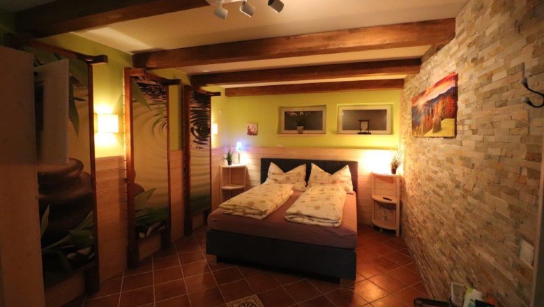 TDR private room Sischka, © Sischka Guest room with double bed