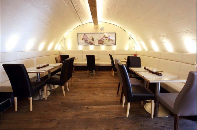 S Platzl dining room, © Schilowsky_NM_©redtenbacher Restaurant embedded in a vault