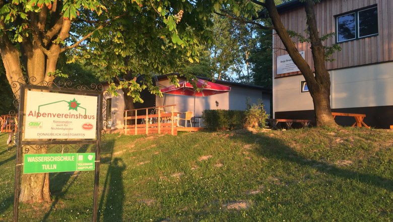 td-alpenvereinshaus_terasse_2s-c-alpenvereinshaus, © TD_Alpenvereinshaus_Terasse2-c-alpenvereinshaus DAV House from the outside