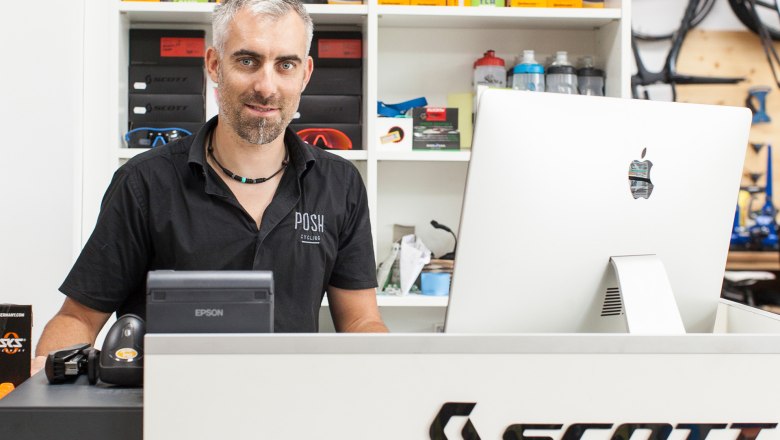 Owner Florian Posh in the store, © Florian Posh Owner Florian Posh in the store, © Florian Posh